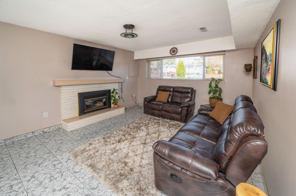 Photo 14 of 11496 85 A Avenue, Delta BC