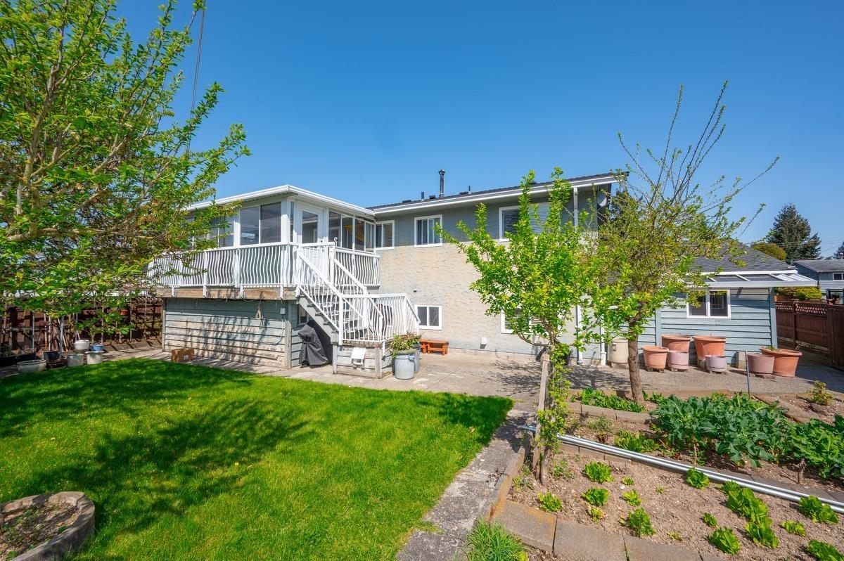 Photo 23 of 11496 85 A Avenue, Delta BC