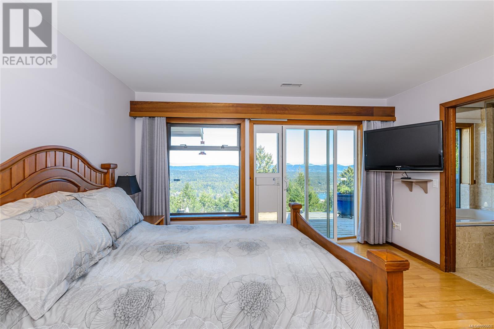  234 Wilkie Way, Salt Spring
