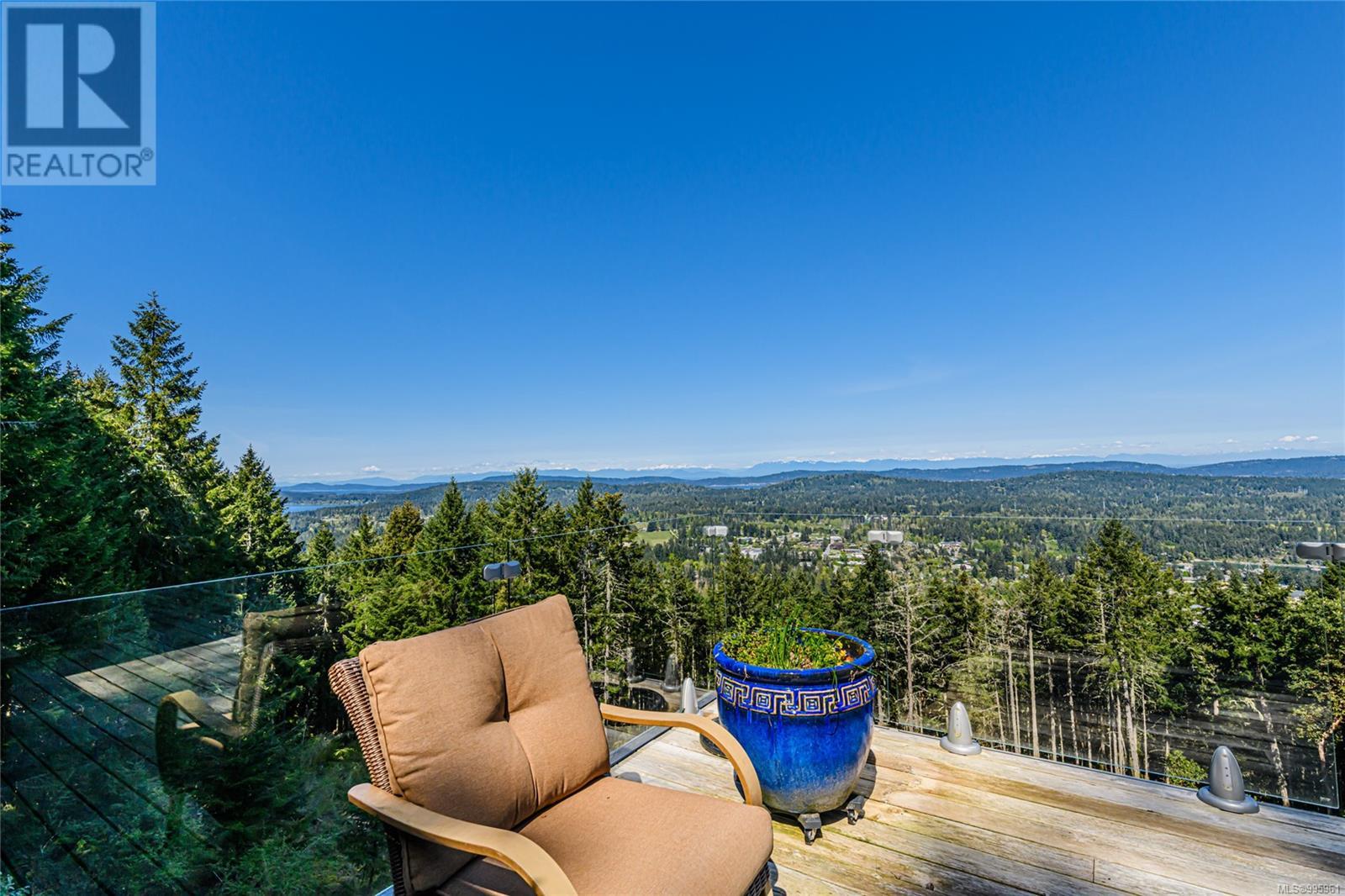  234 Wilkie Way, Salt Spring