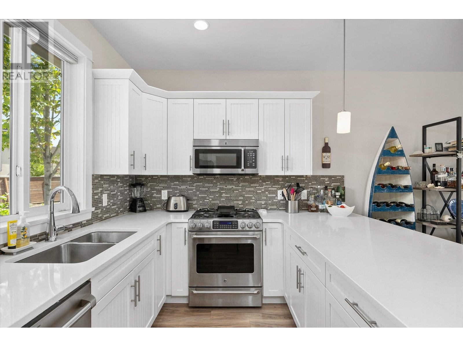 5 3750 West Bay Road, West Kelowna