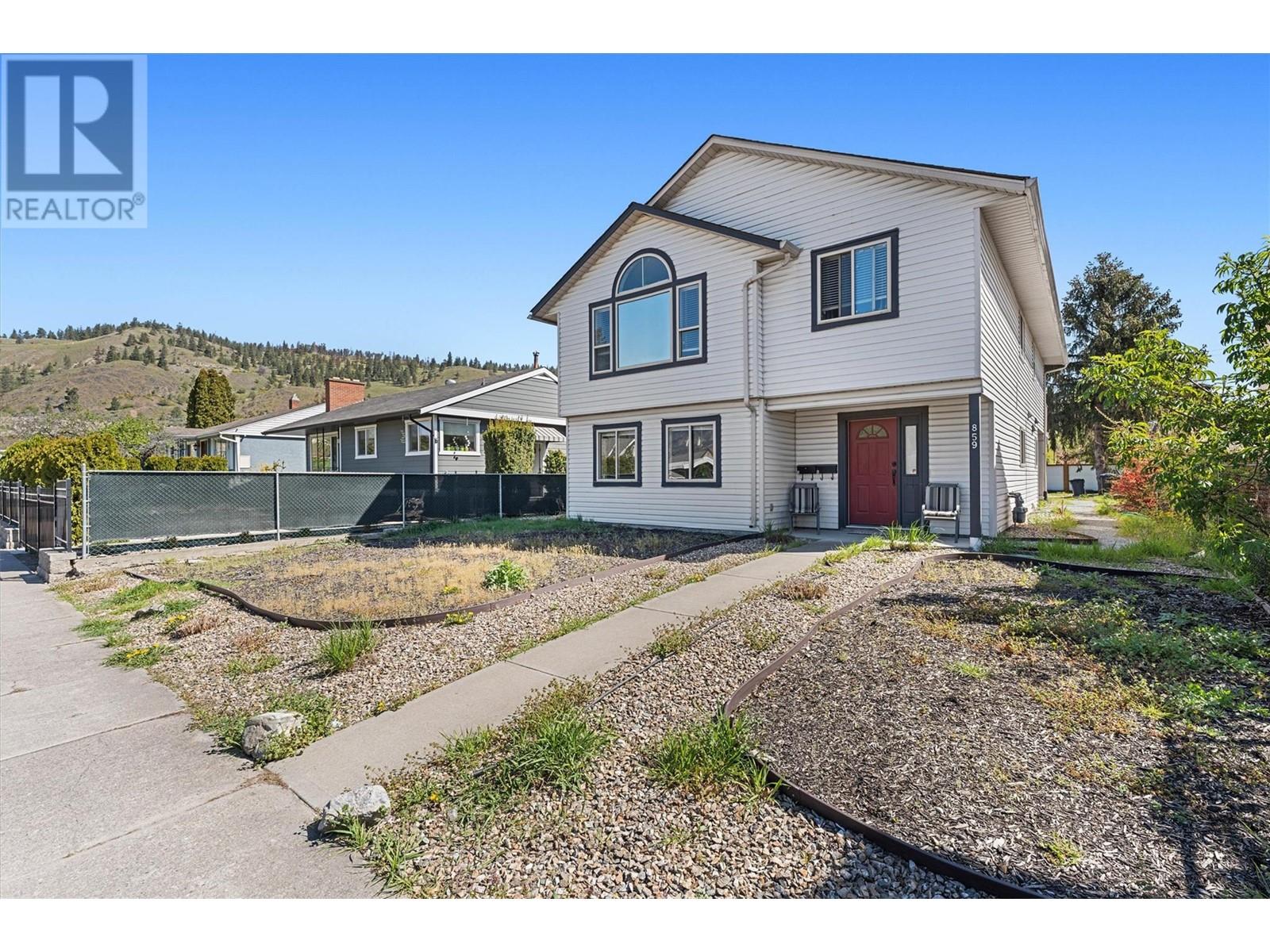 859 Richter Street, Kelowna