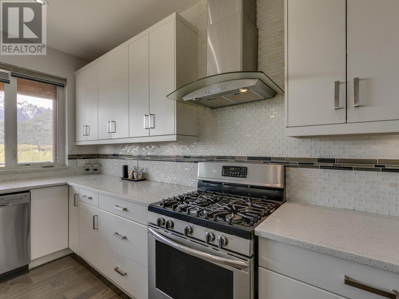 41230 ROCKRIDGE PLACE, Squamish real estate listing R2995971