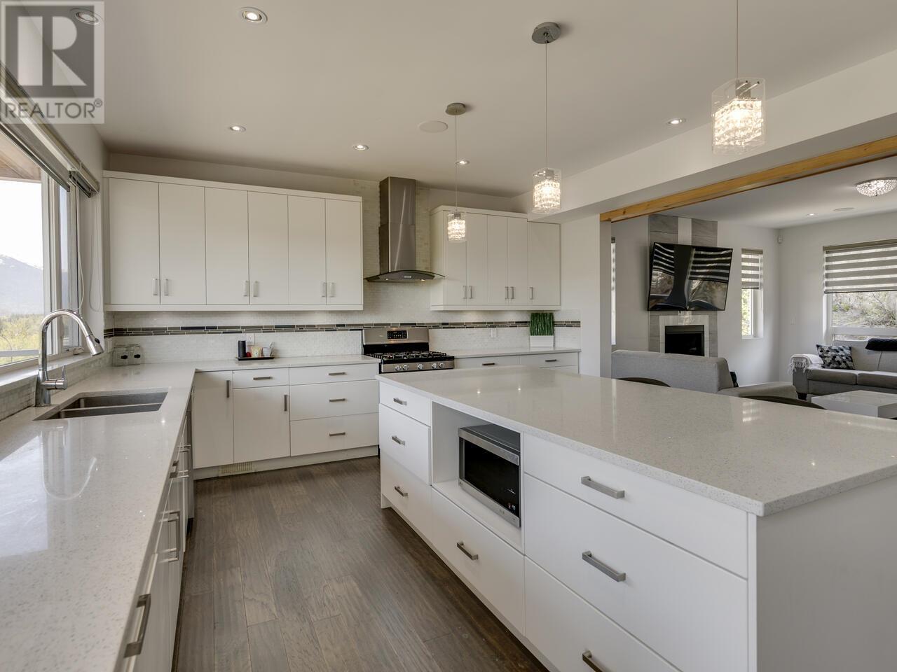 41230 ROCKRIDGE PLACE, Squamish real estate listing R2995971