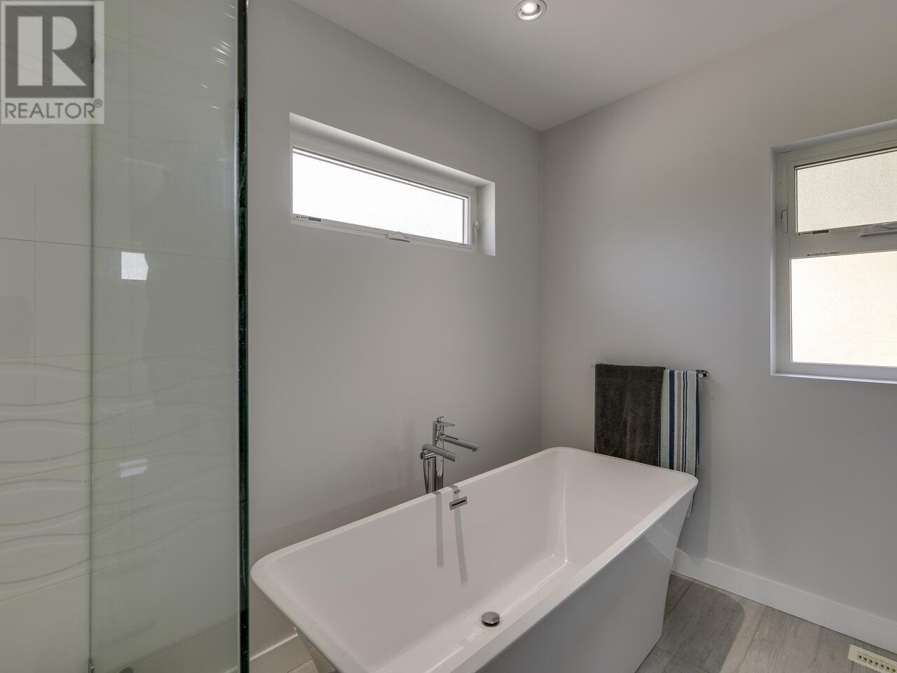 41230 ROCKRIDGE PLACE, Squamish real estate listing R2995971