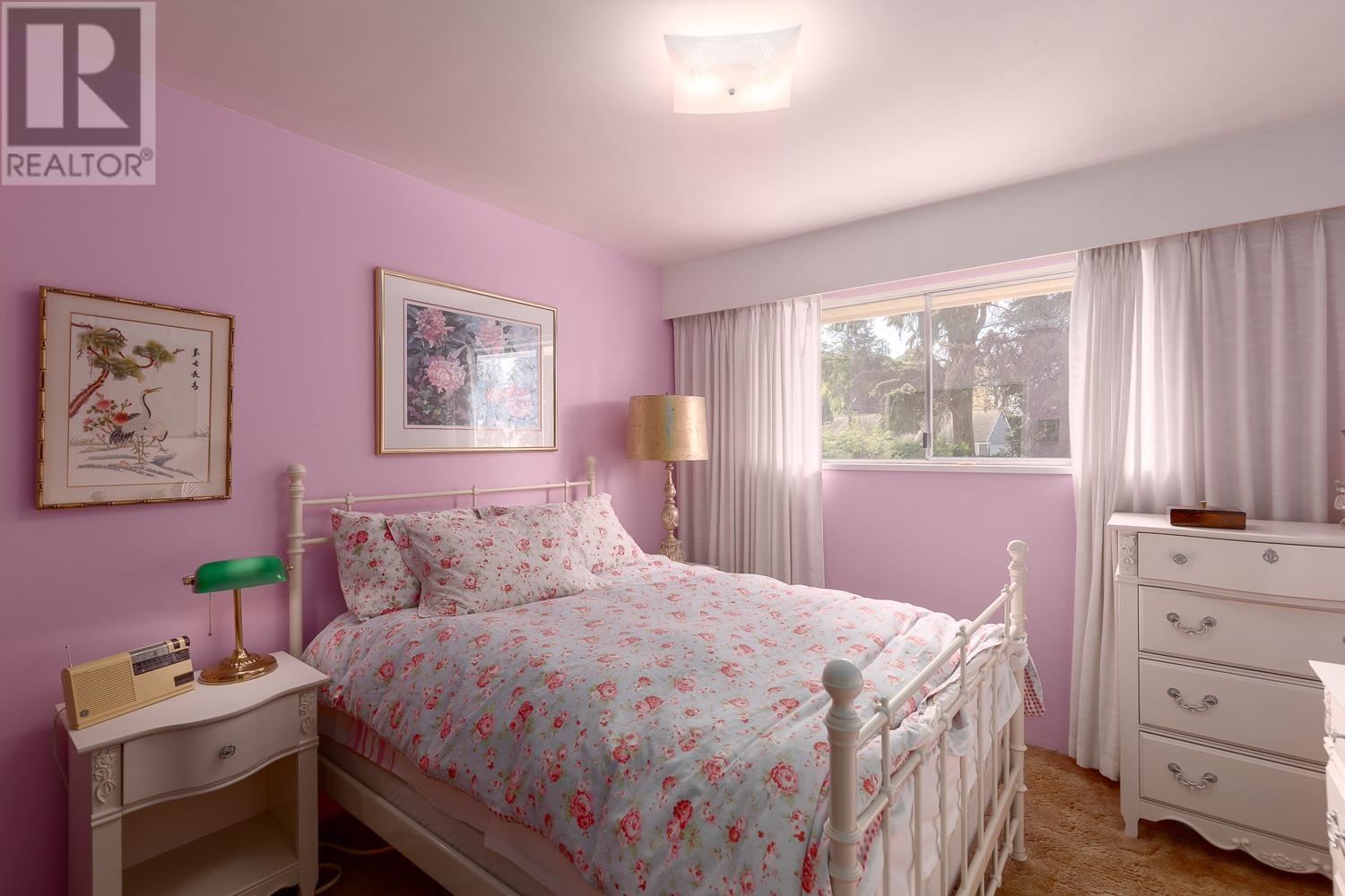 1715 ROSS ROAD, North Vancouver