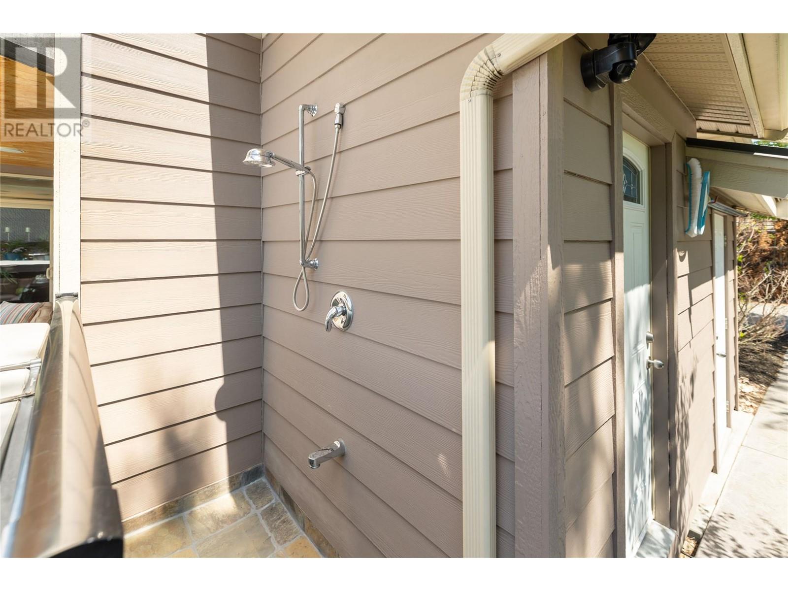  854 Big Rock Court, Kelowna