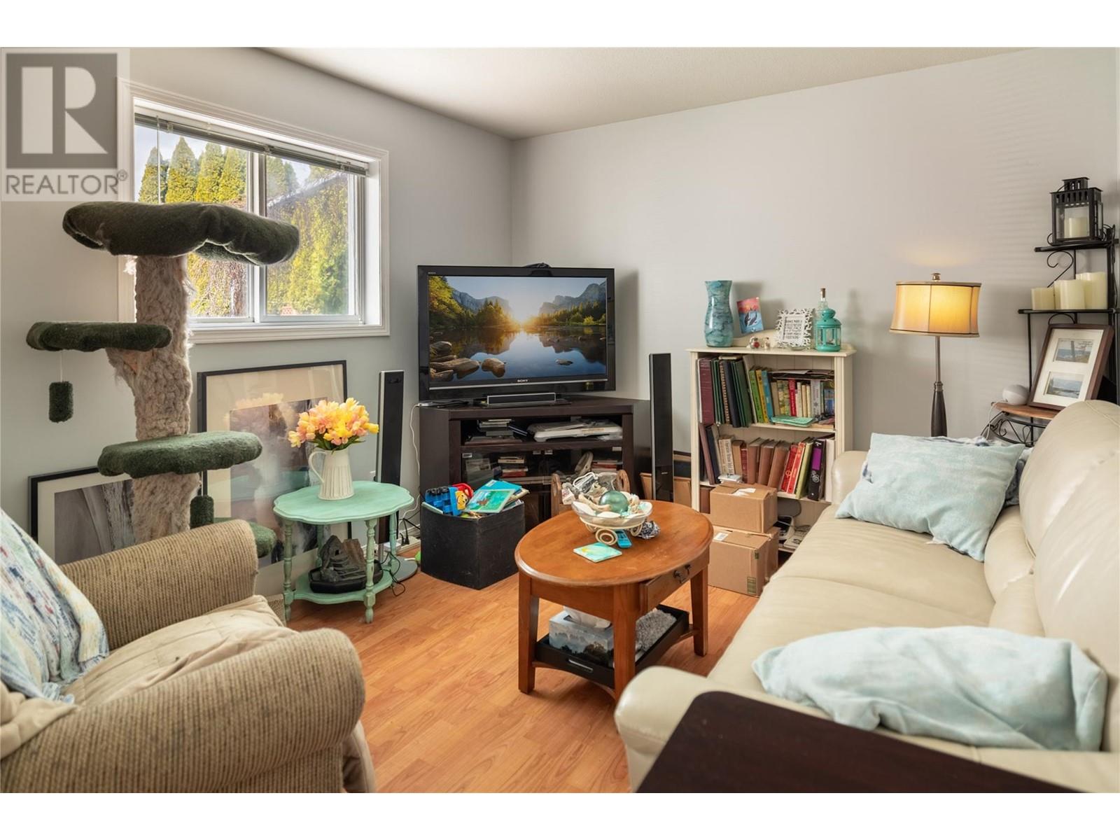  430 MCLENNAN Crescent, Kelowna