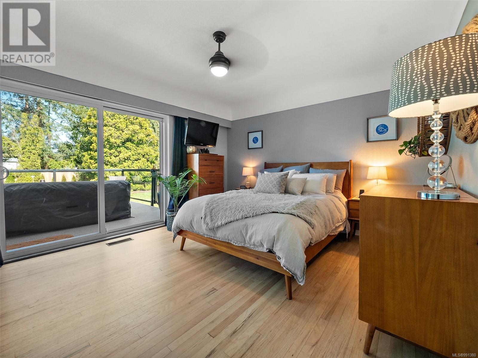 Photo 47 of 3640 Crestview Rd, Oak Bay BC