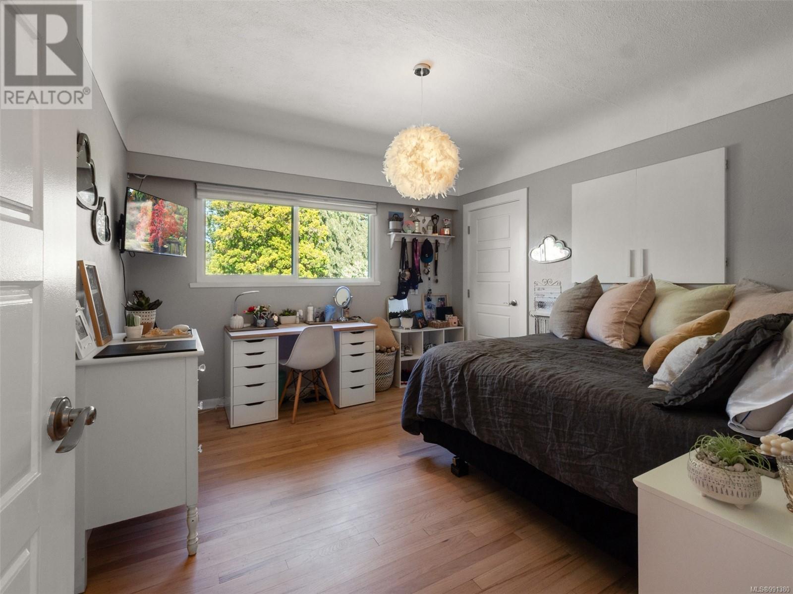 Photo 55 of 3640 Crestview Rd, Oak Bay BC