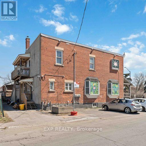 Photo 6 of 381 383 Montreal Road, Ottawa ON