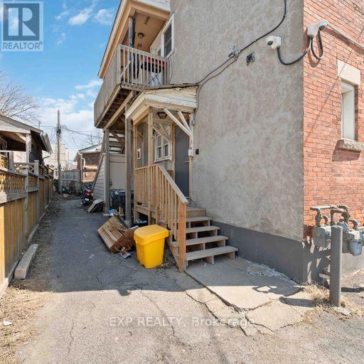 Photo 7 of 381 383 Montreal Road, Ottawa ON