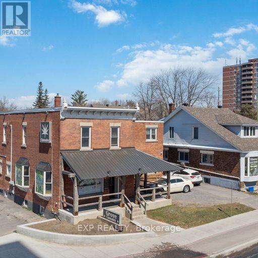Photo 9 of 381 383 Montreal Road, Ottawa ON