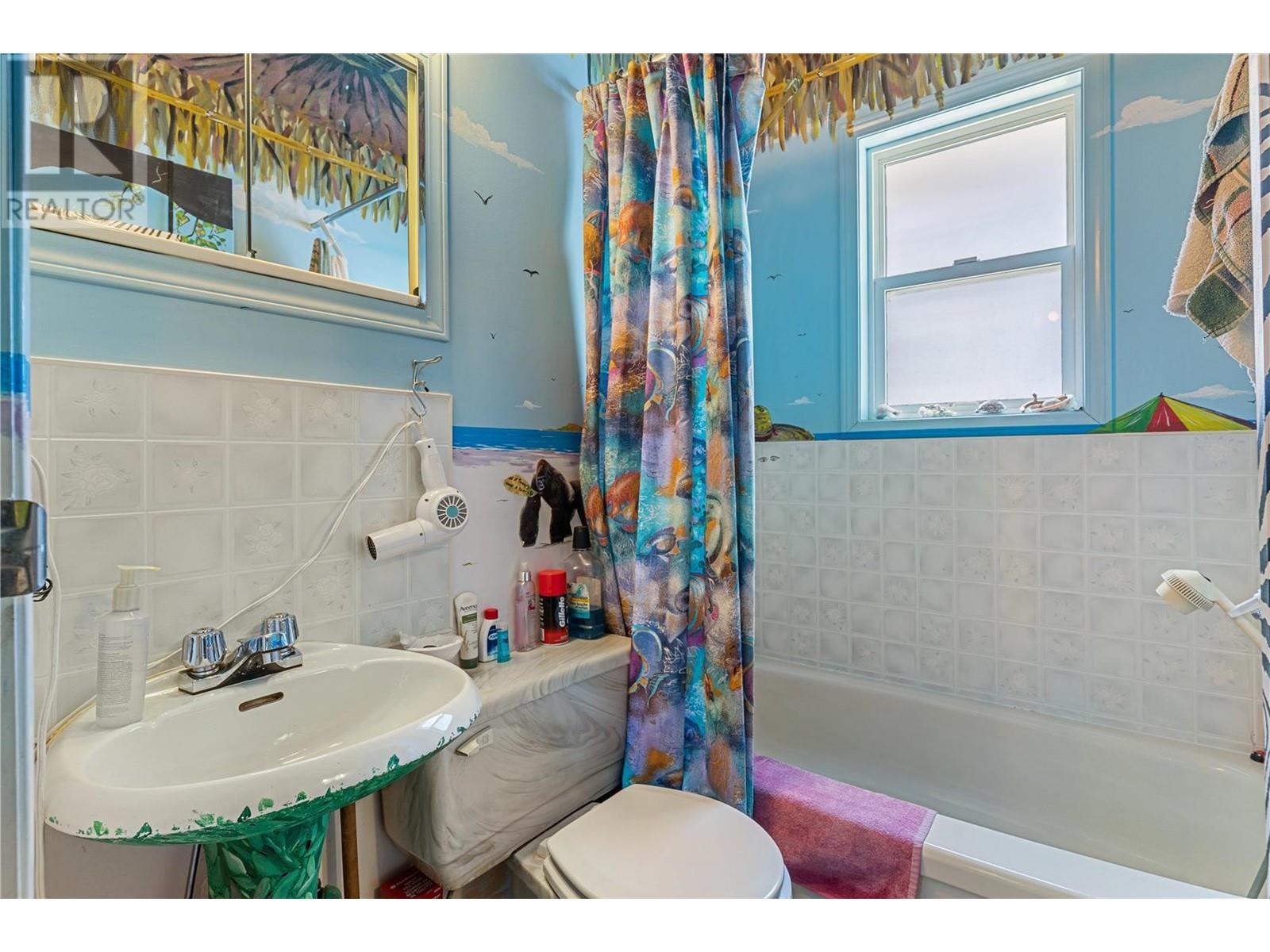 731 REVELSTOKE Avenue, Penticton