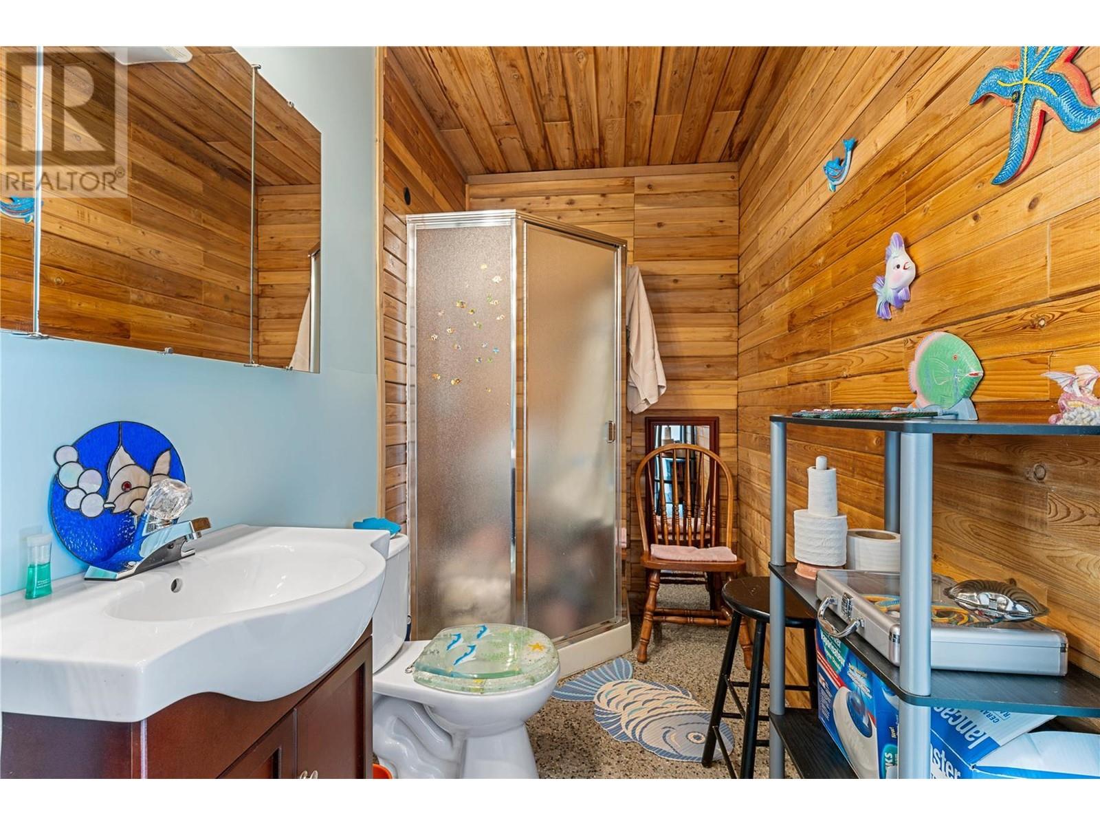 731 REVELSTOKE Avenue, Penticton