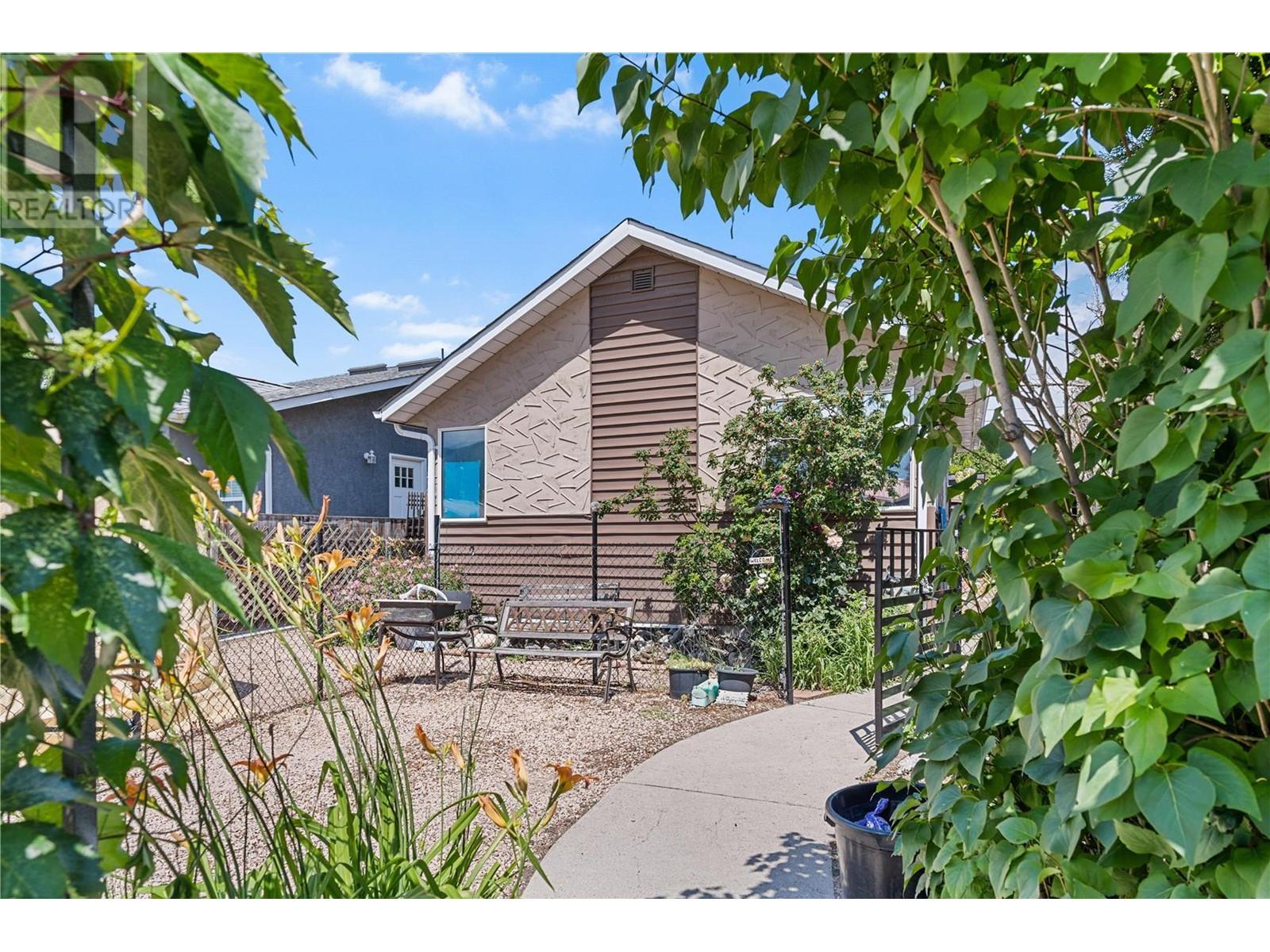 731 REVELSTOKE Avenue, Penticton