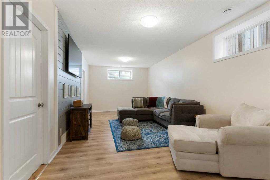 751 River Heights Crescent, Cochrane