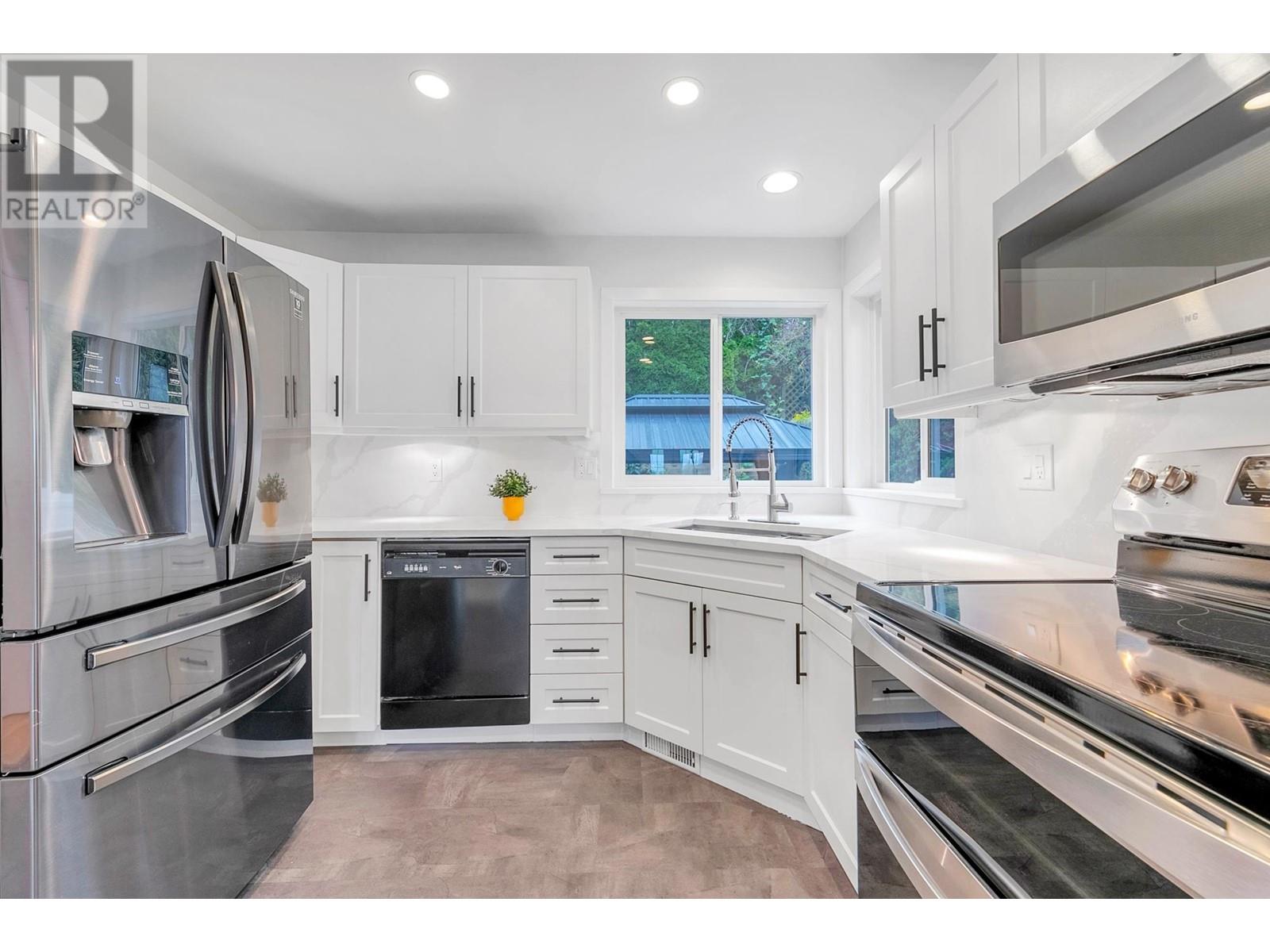 1163 FRASERVIEW STREET, Port Coquitlam real estate listing R2996026