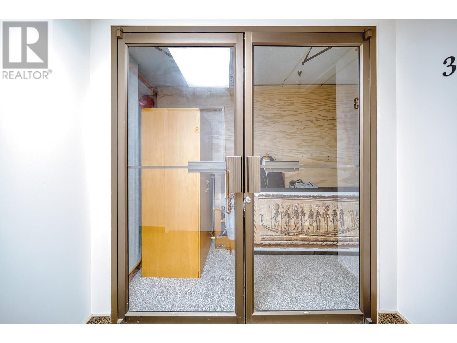 3 5477 WHARF AVENUE, Sechelt