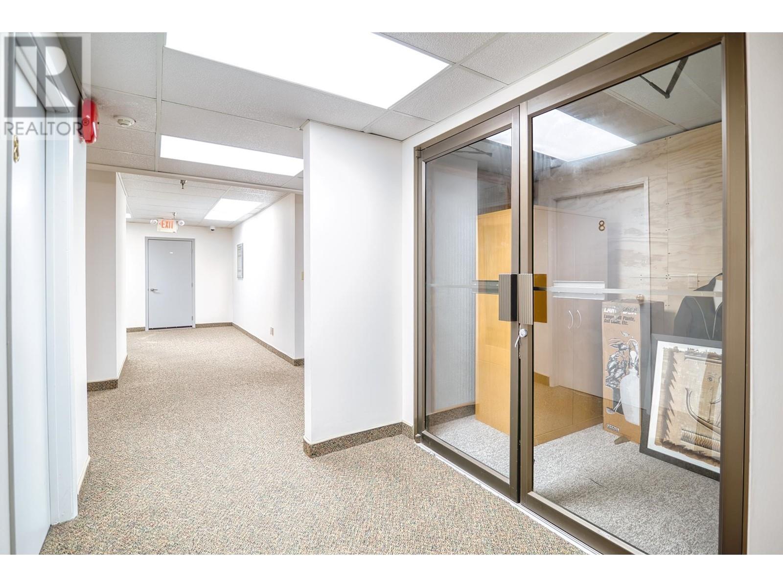 3 5477 WHARF AVENUE, Sechelt