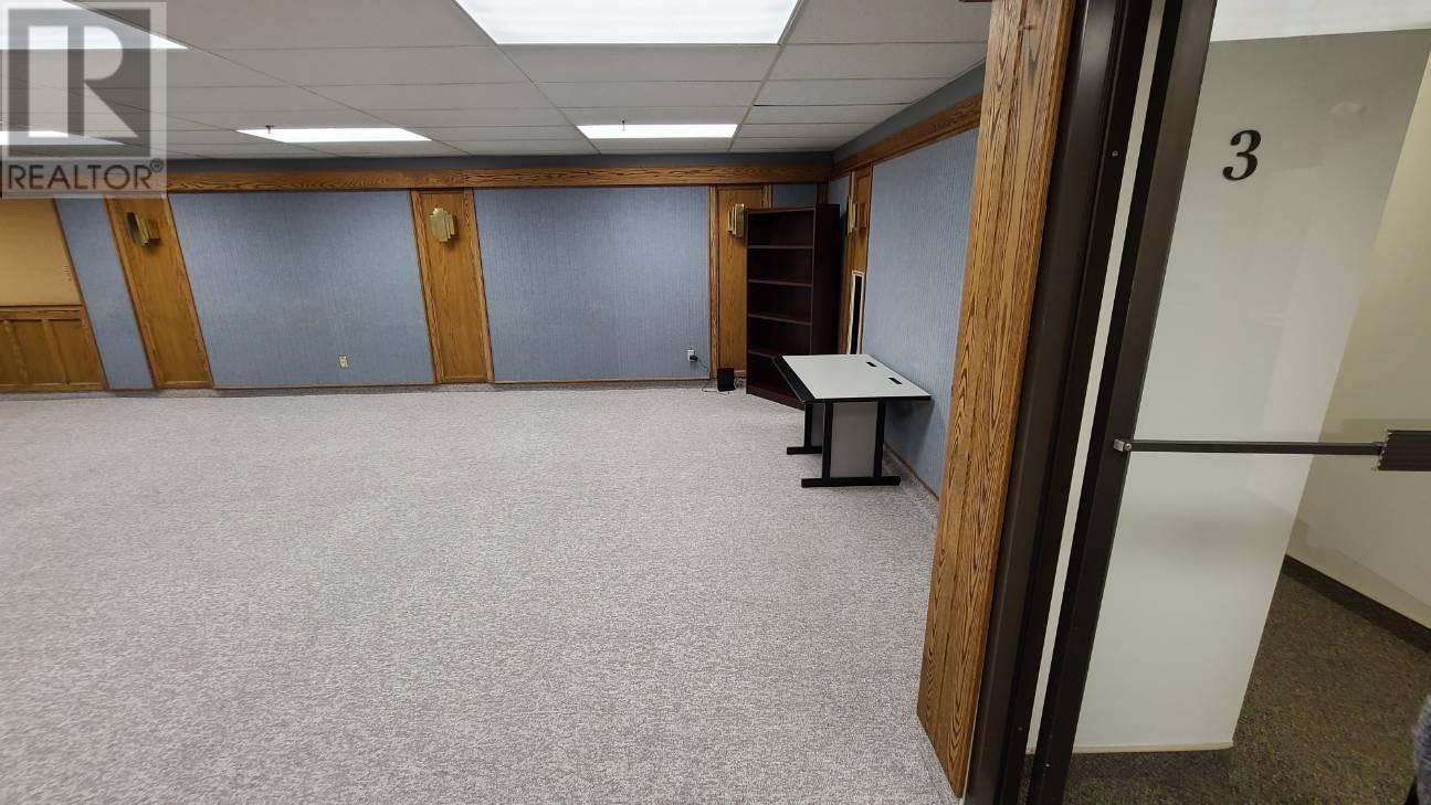 3 5477 WHARF AVENUE, Sechelt