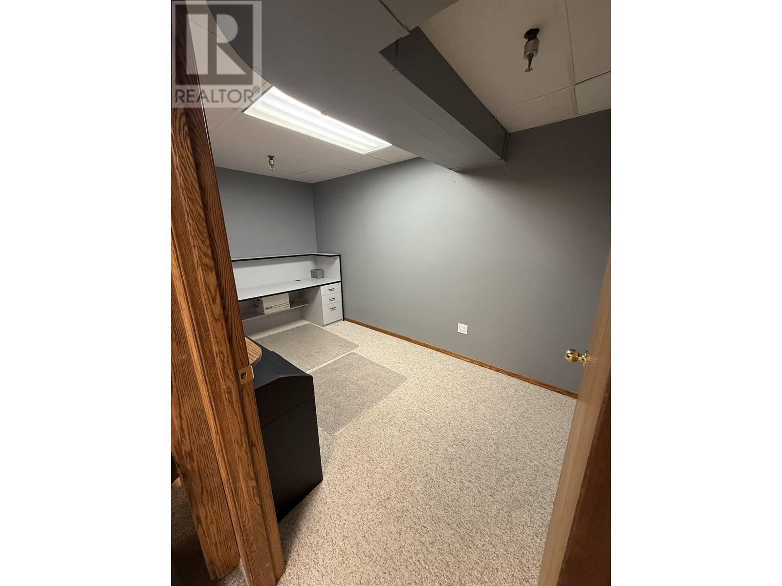 3 5477 WHARF AVENUE, Sechelt