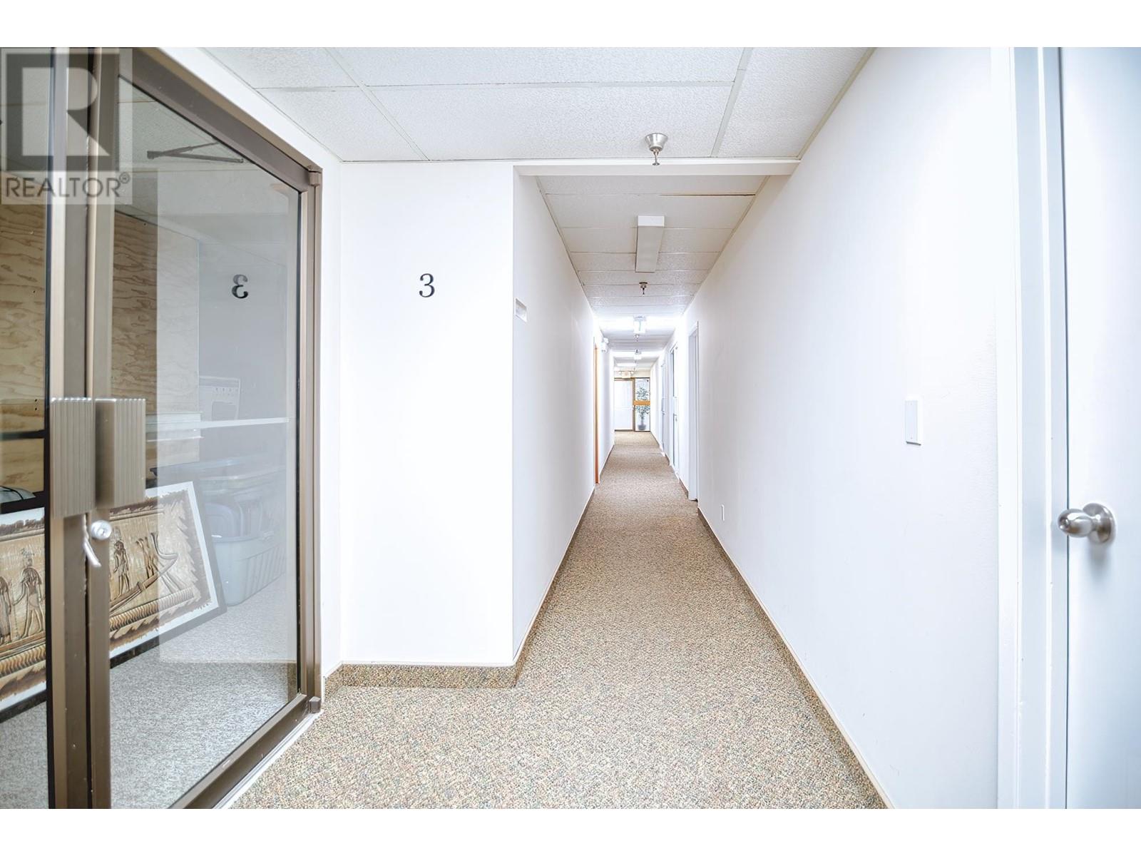 3 5477 WHARF AVENUE, Sechelt