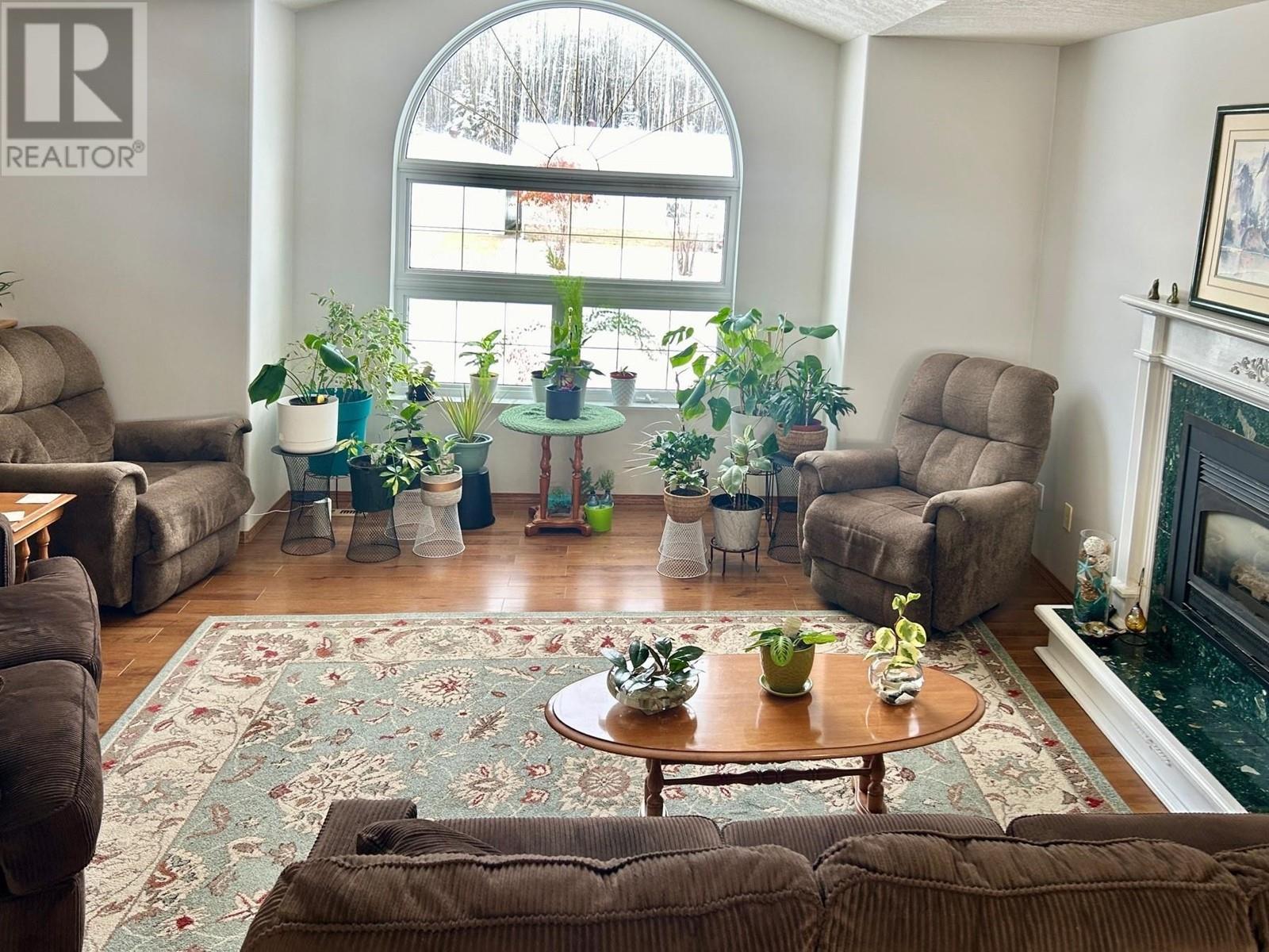 5527 MINNAKER CRESCENT, Fort Nelson