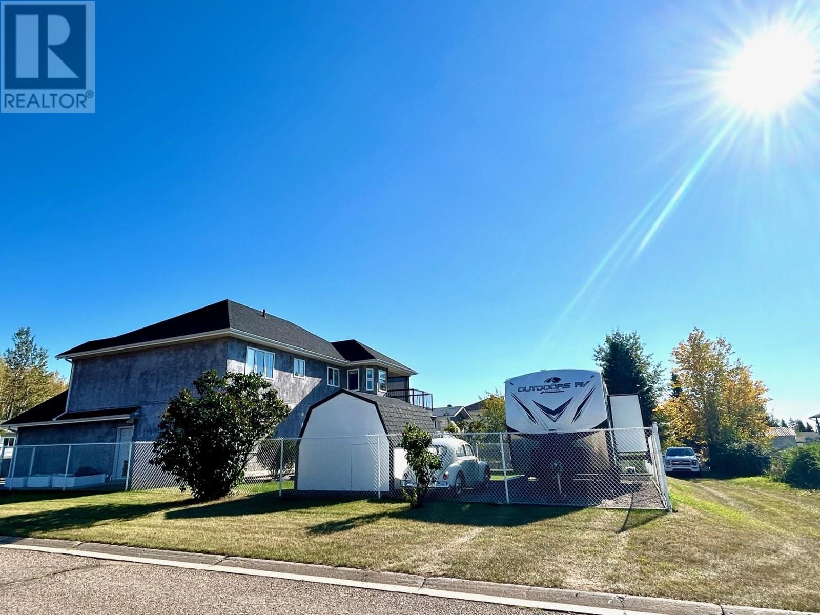 5527 MINNAKER CRESCENT, Fort Nelson