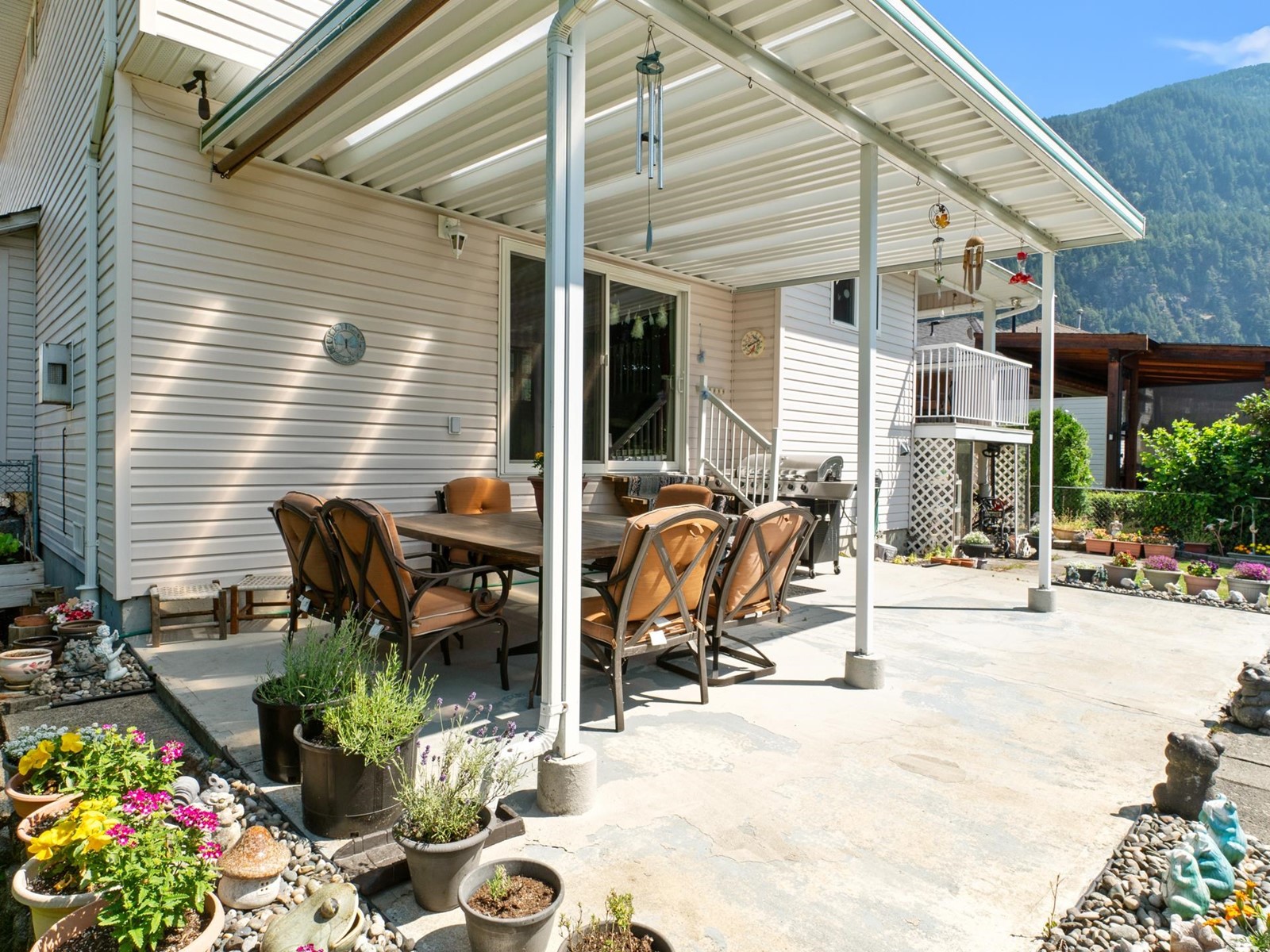 336 CHESTNUT AVENUE, Harrison Hot Springs, Harrison Hot Springs