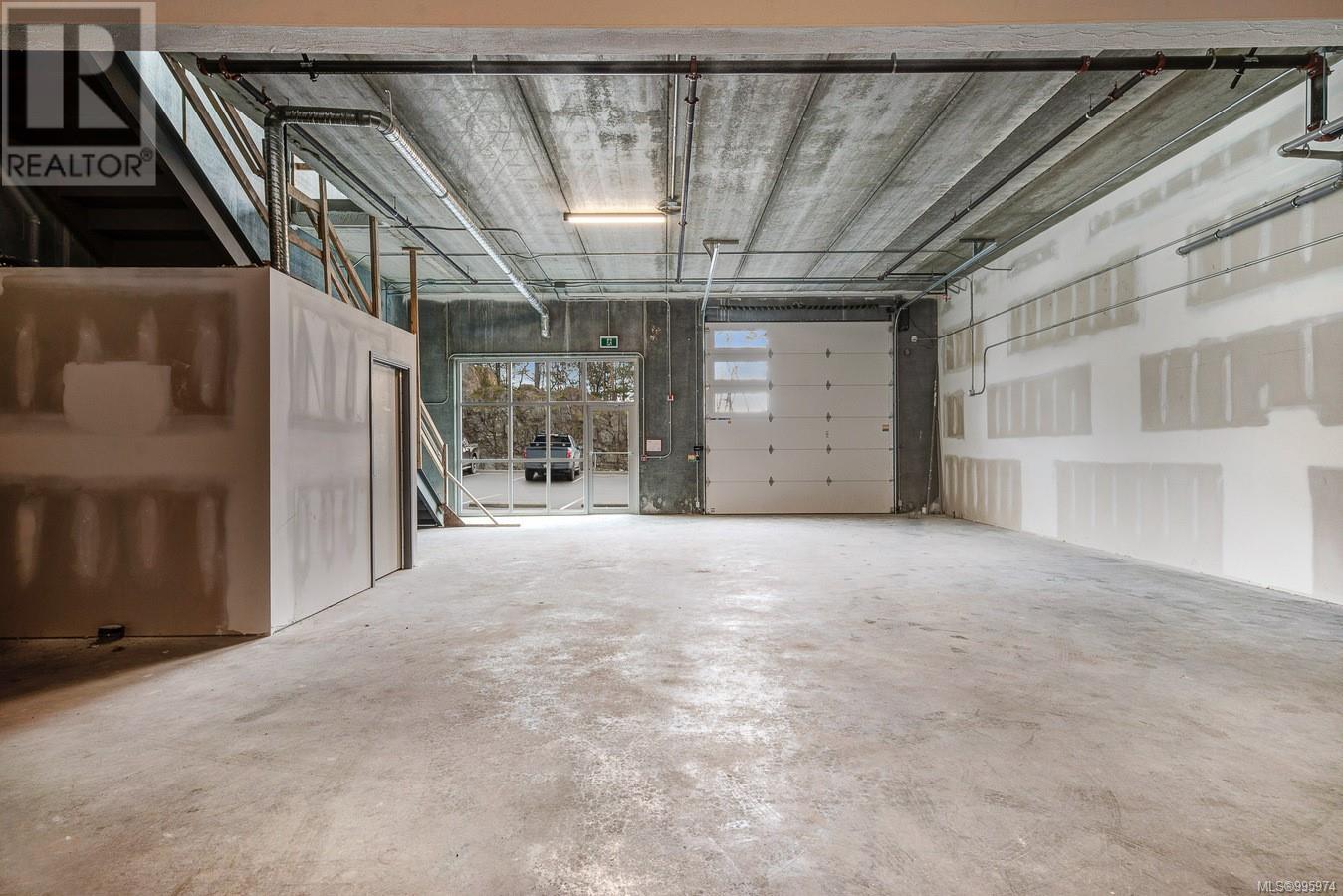 326 4342 West Shore Parkway, Langford