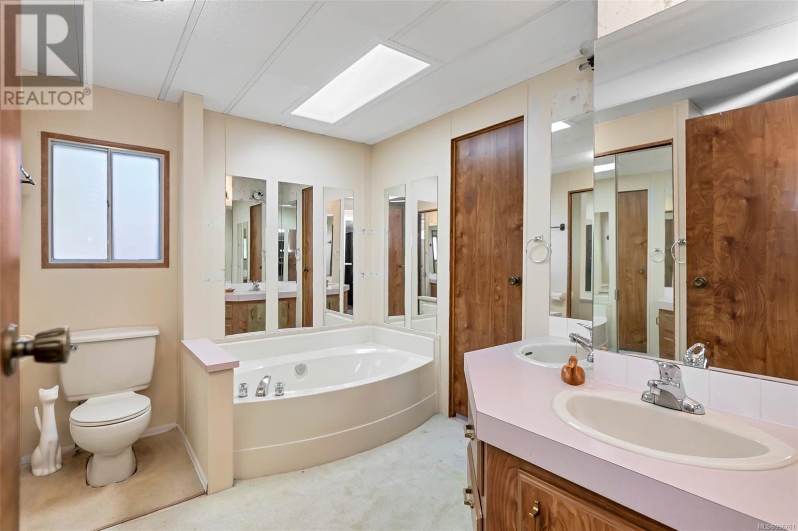 23 7871 West Coast Rd, Sooke