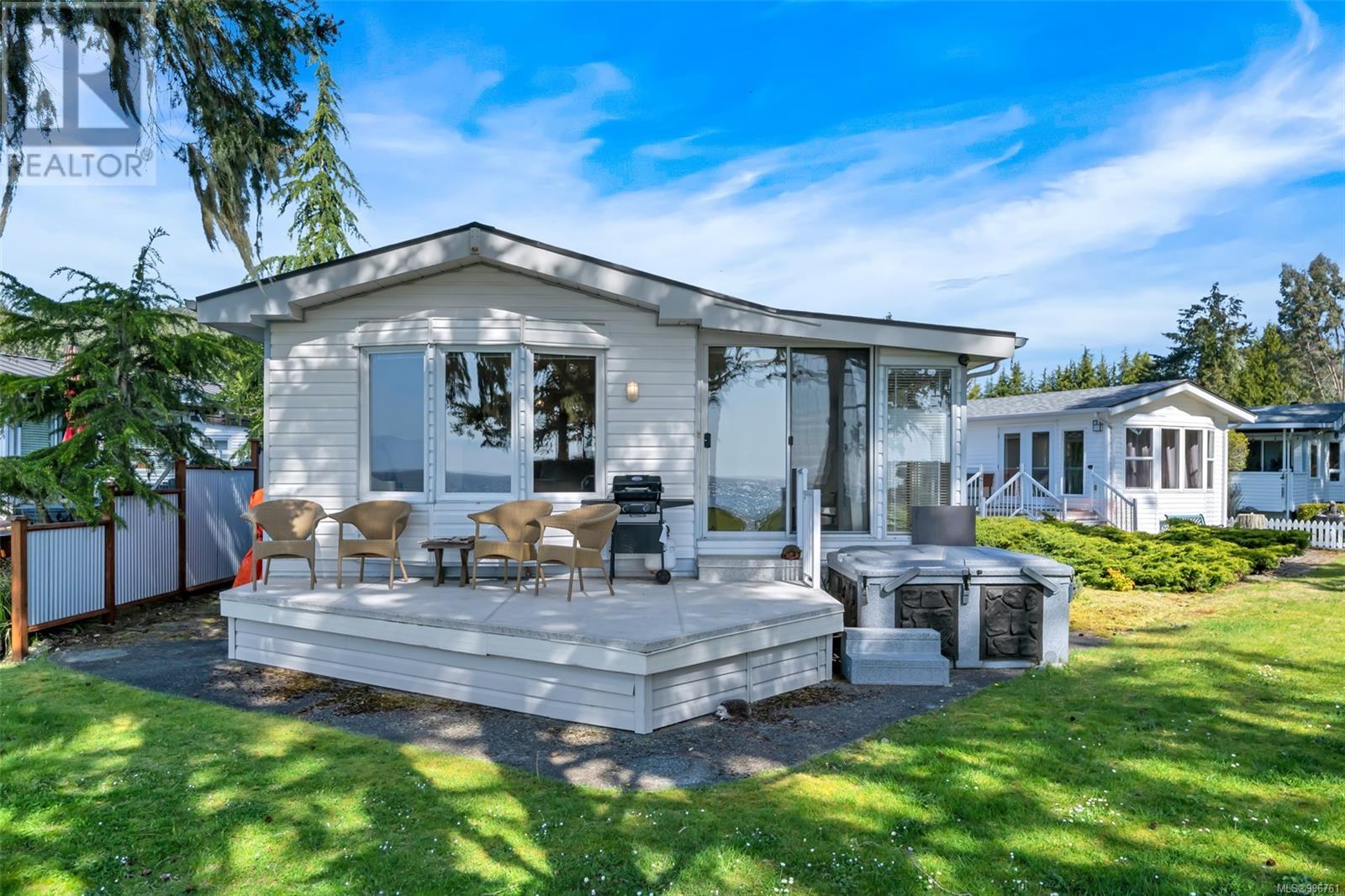 23 7871 West Coast Rd, Sooke