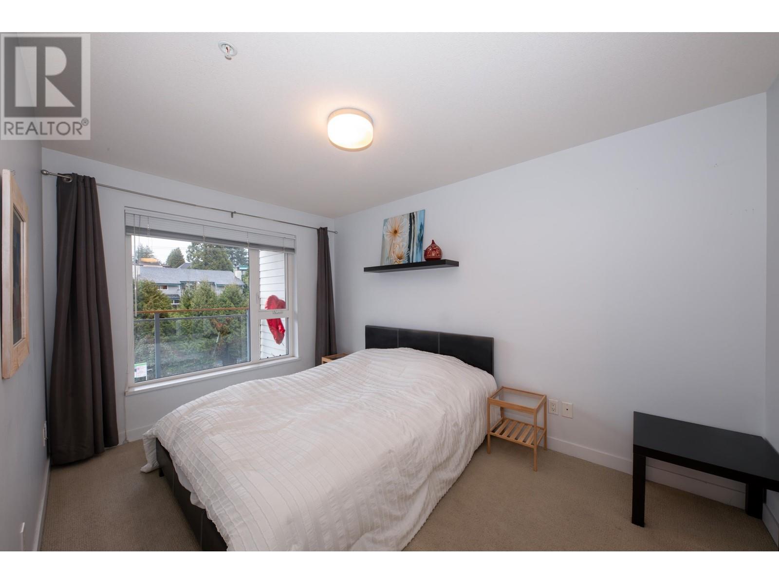 414 221 E 3RD STREET, North Vancouver