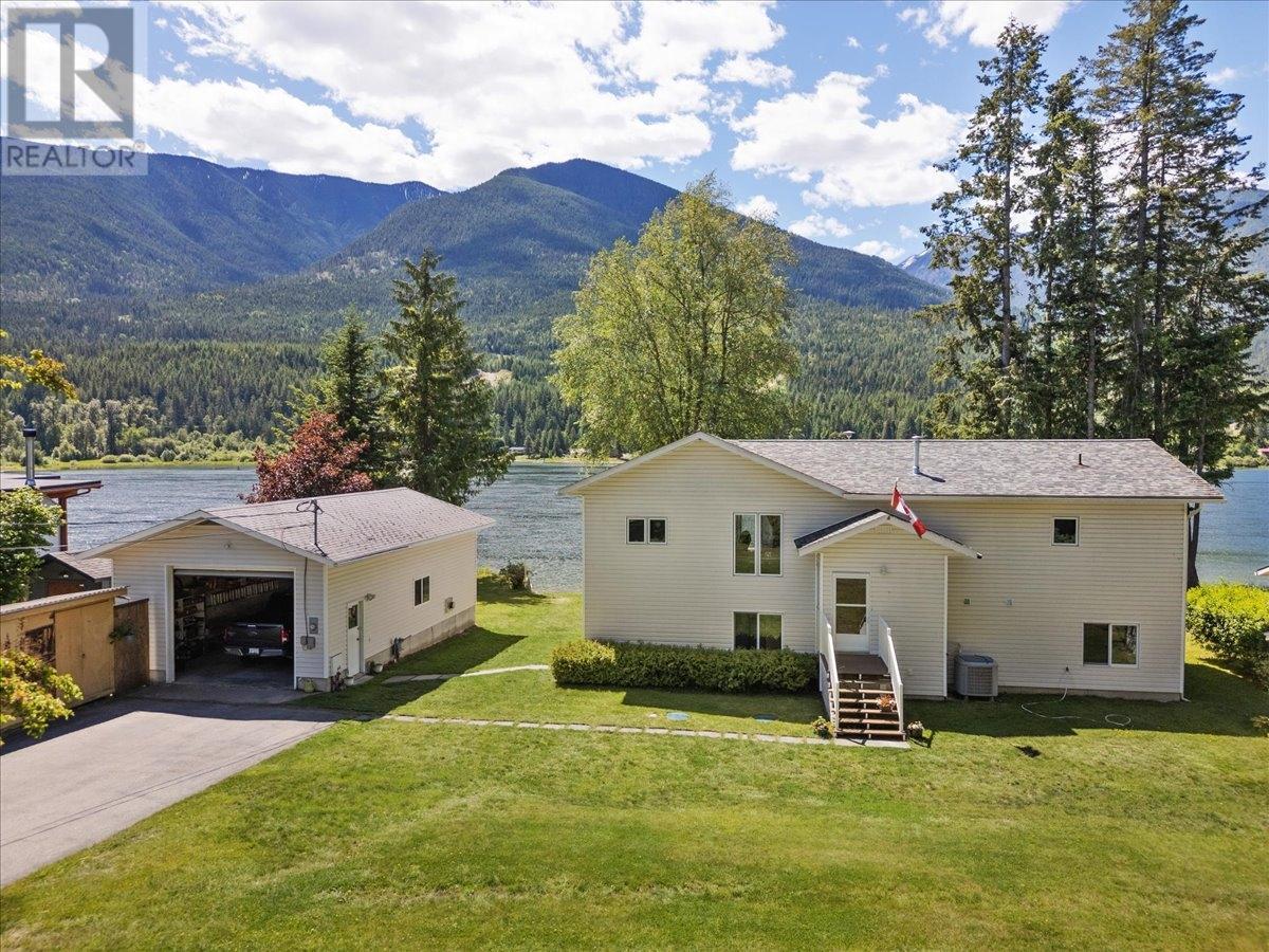 7620 3A Highway, Balfour