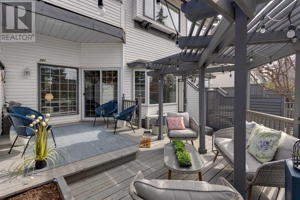 Single Family House for Sale in    Street NW Varsity Calgary 