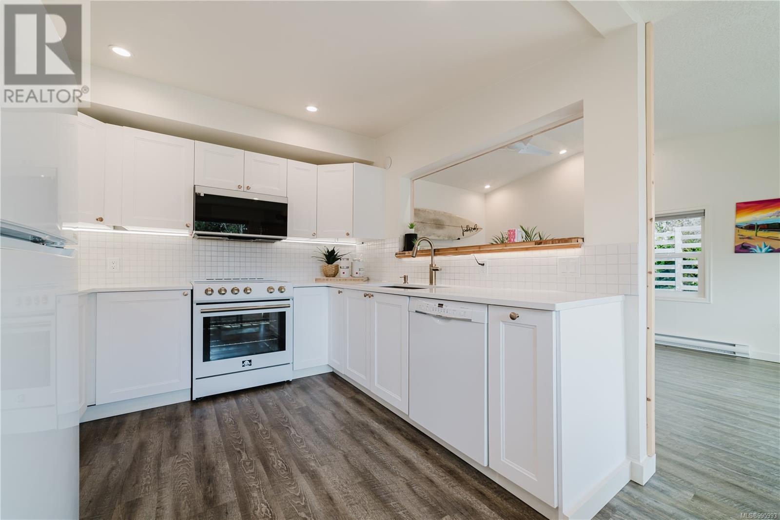  7124 Grant Road West, Sooke