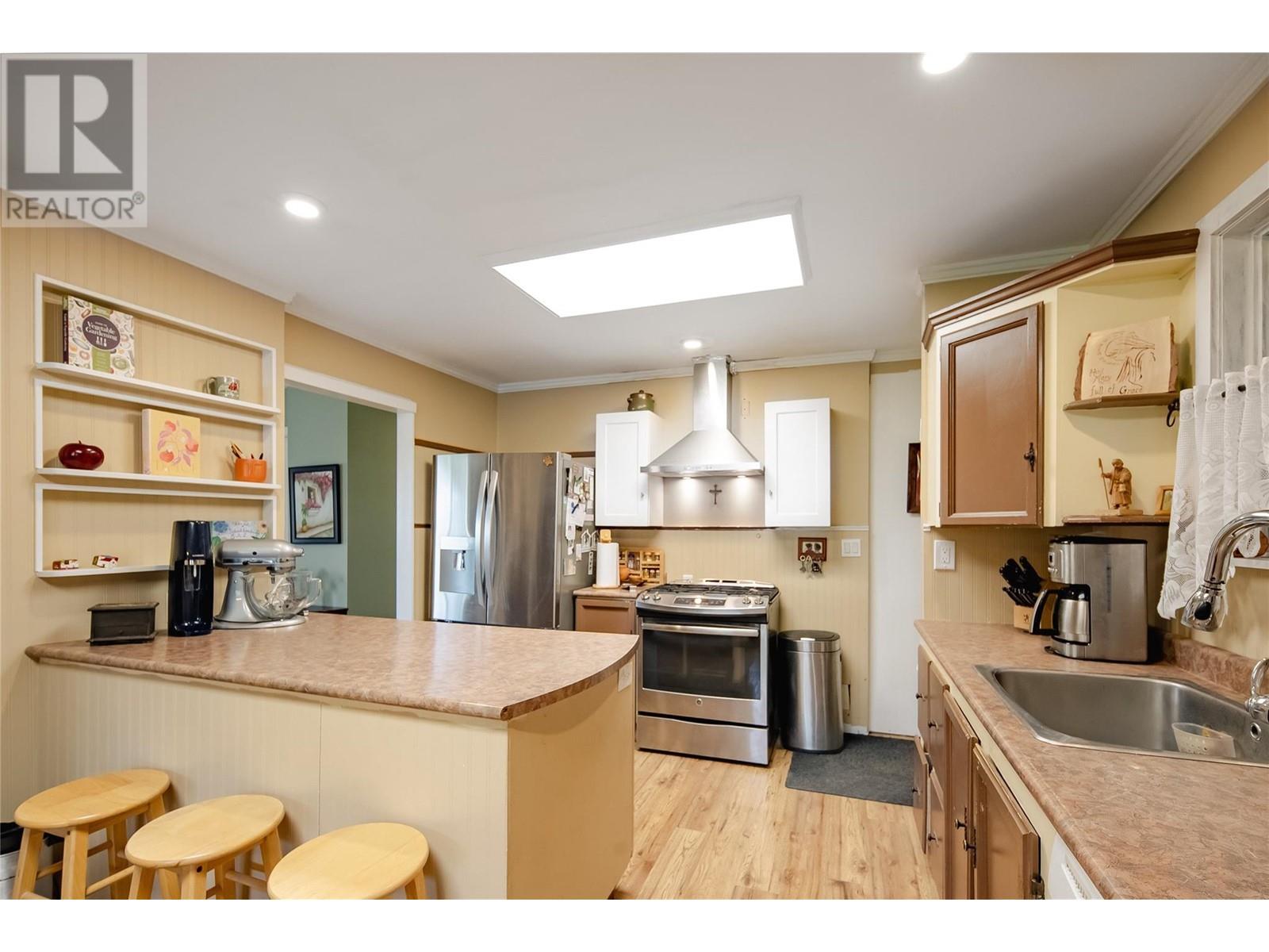 4816 South Grandview Flats Road, Armstrong
