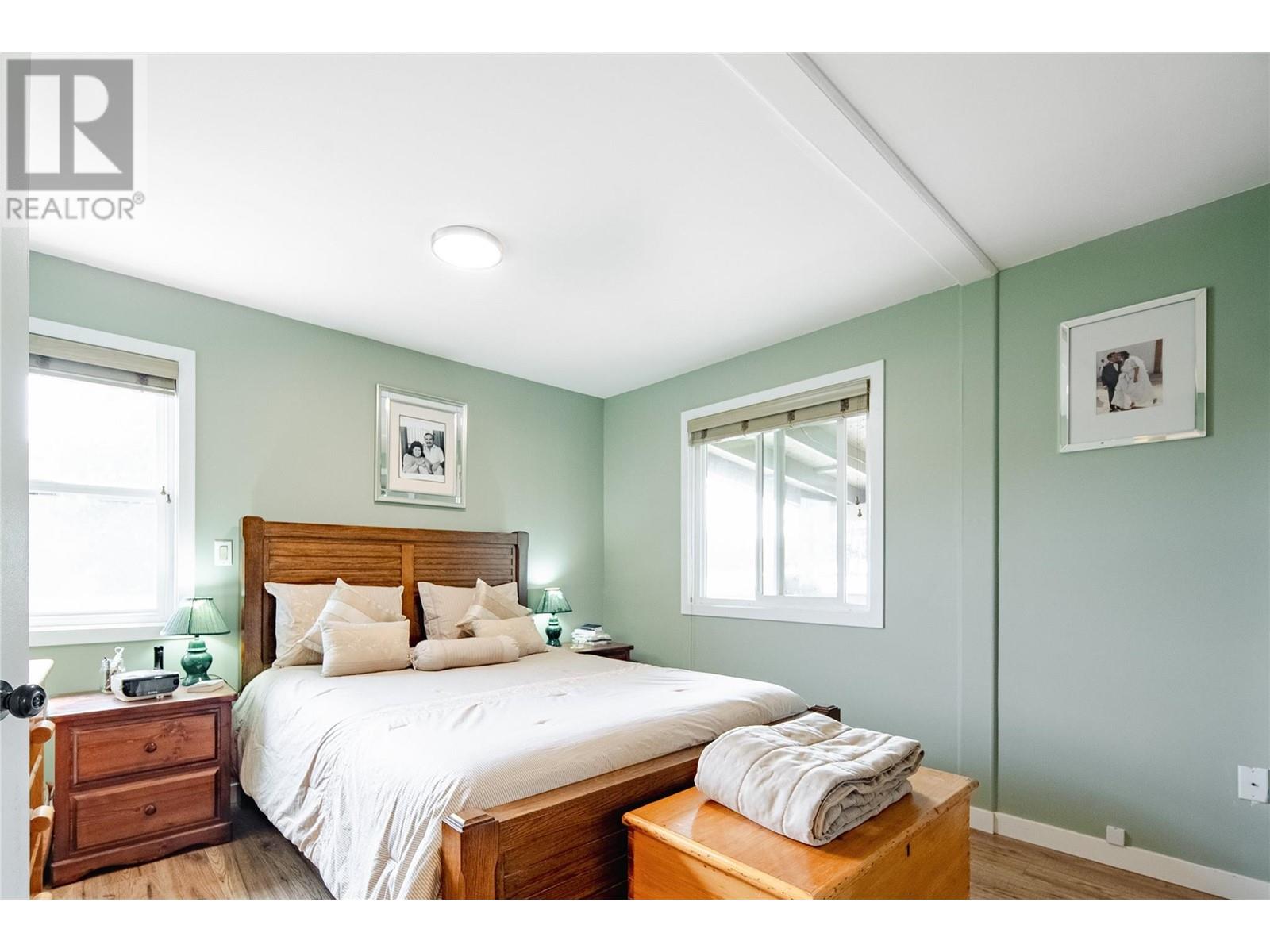 4816 South Grandview Flats Road, Armstrong