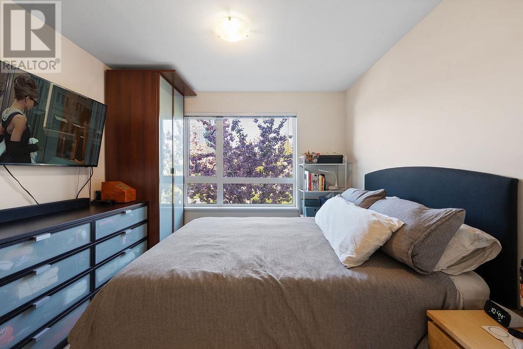 213 7058 14TH AVENUE, Burnaby
