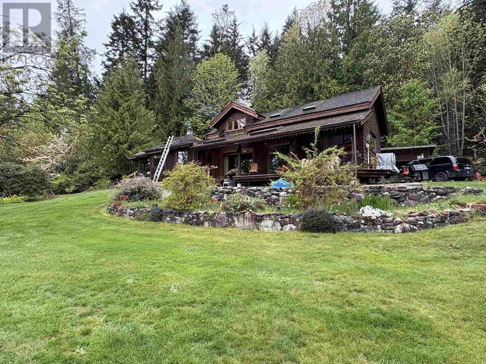 5768 SUTHERLAND ROAD, Halfmoon Bay