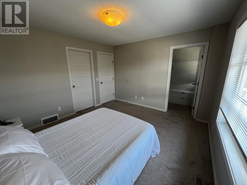 Single Family House for Sale in  Evansridge Park NW Evanston Calgary 