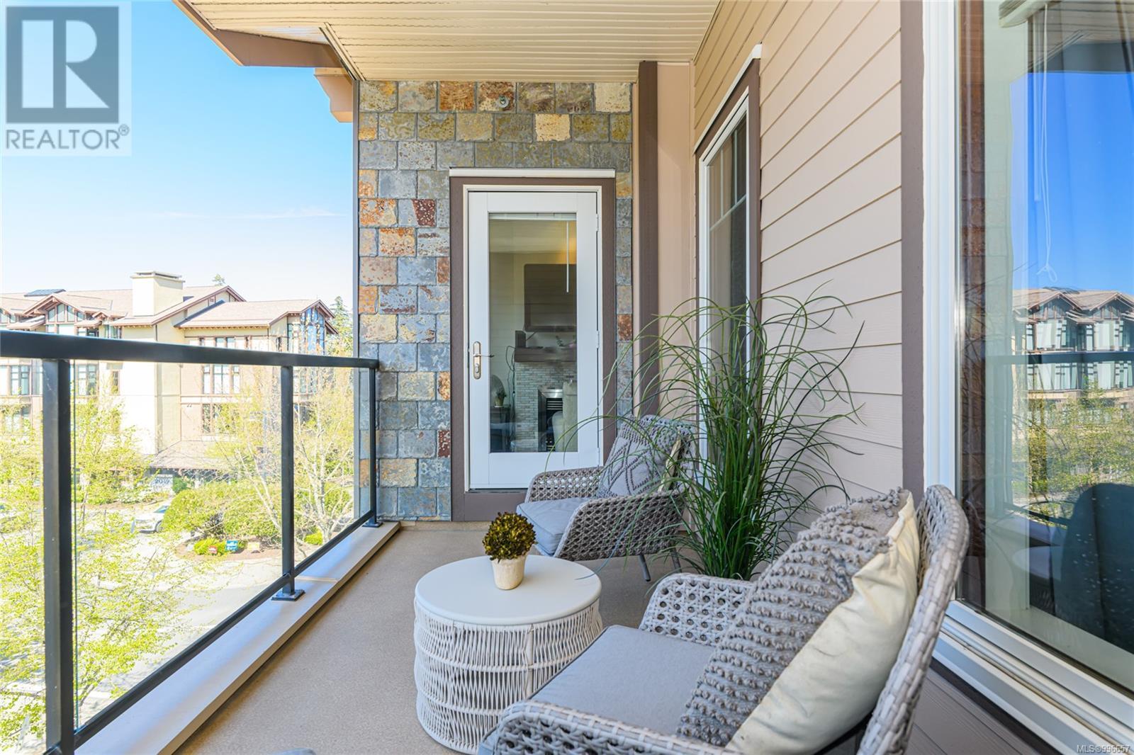 411 1335 Bear Mountain Parkway, Langford