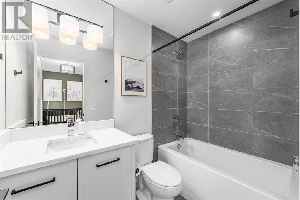 Single Family House for Sale in   Avenue SW Altadore Calgary 