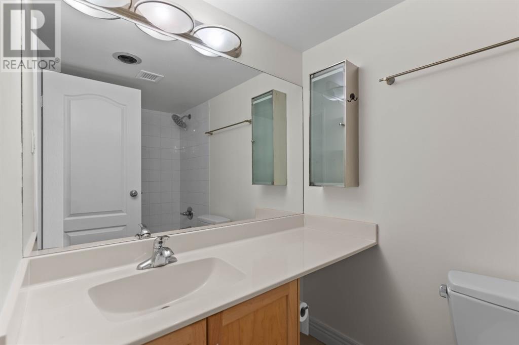 Single Family House Multi-level for Sale in    Avenue SW Beltline Calgary 