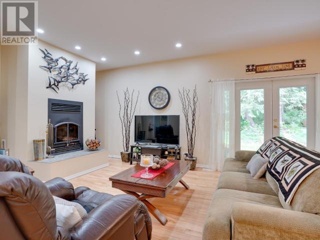 3067 SOUTHILL ROAD, Powell River