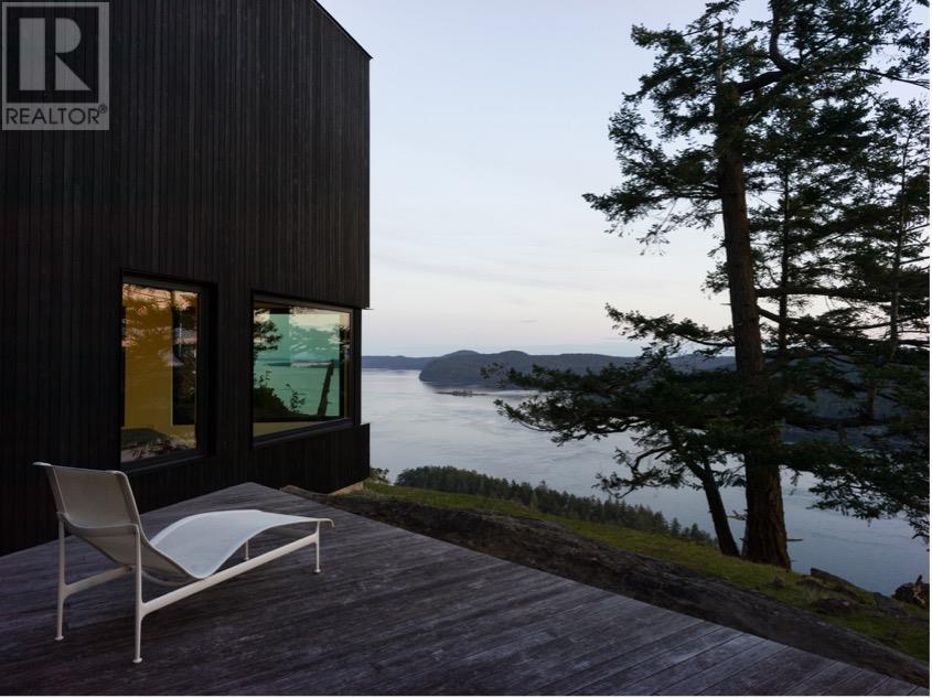 630 TINKER ROAD, Mayne Island