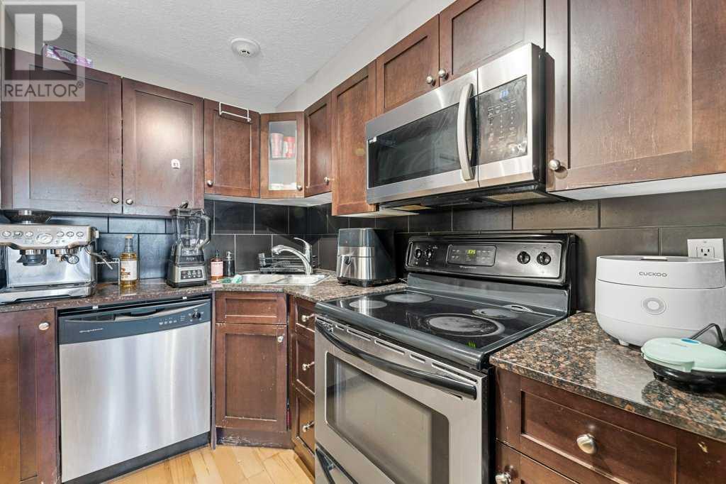 Single Family House for Sale in    Avenue NW Sunnyside Calgary 
