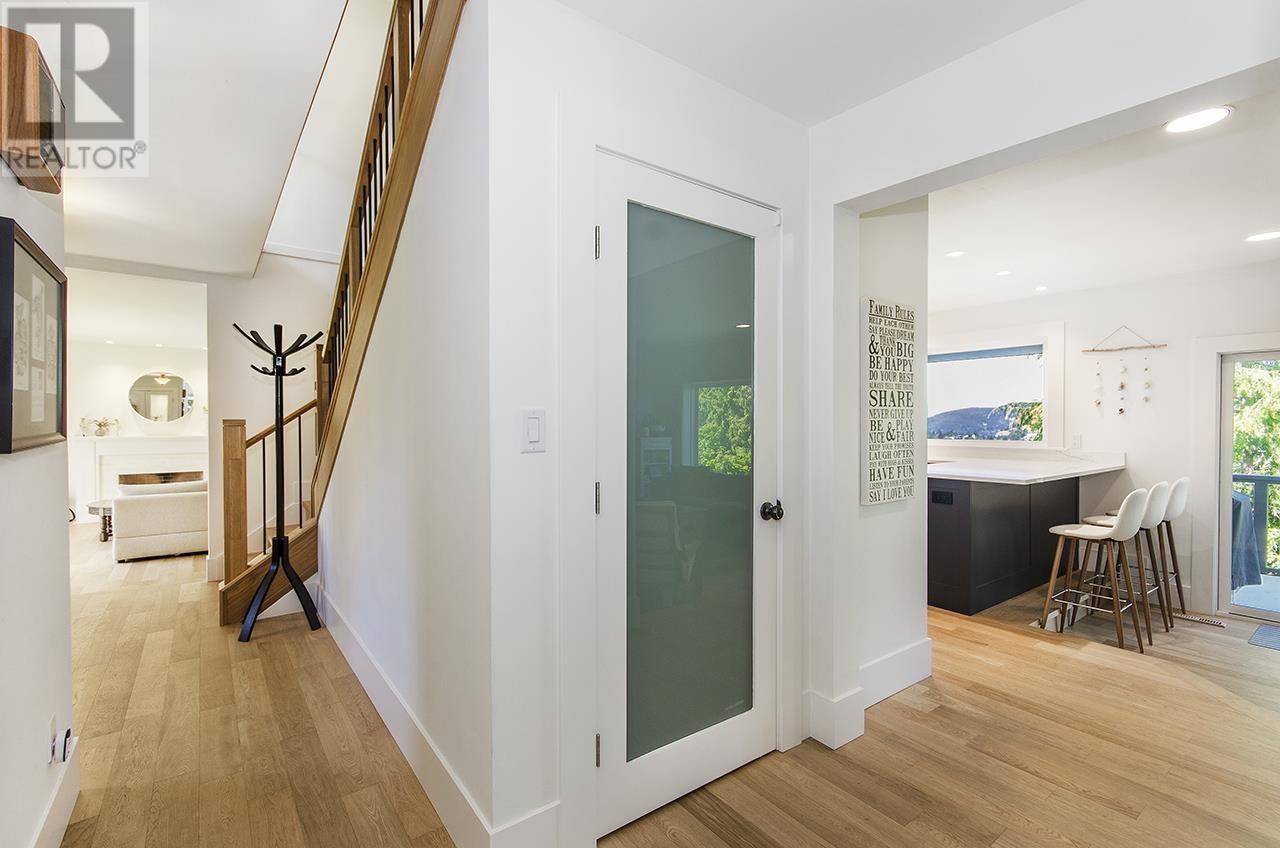 5237 TIMBERFEILD ROAD, West Vancouver