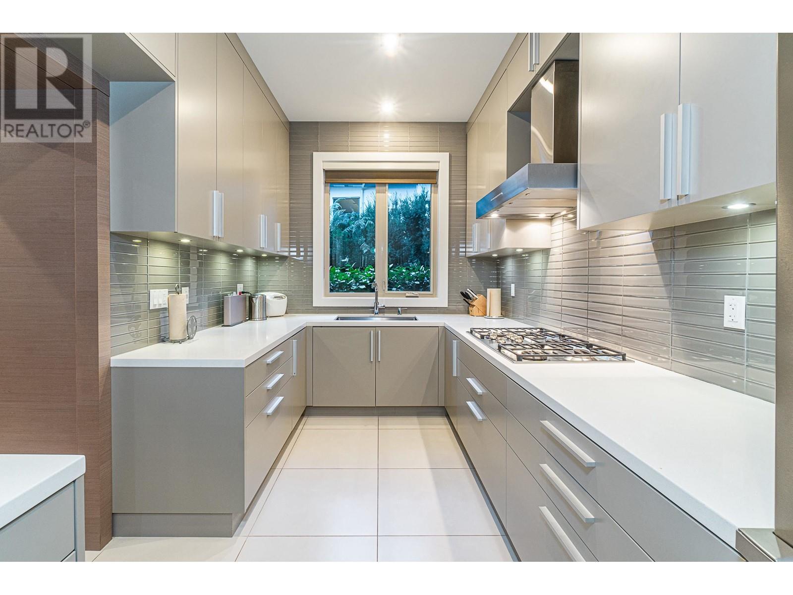 720 PARKSIDE ROAD, West Vancouver real estate listing R2950902